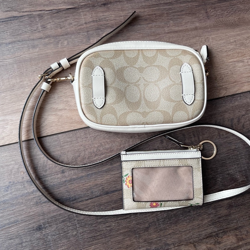 Coach Signature Chalk/khaki crossbody w/ matching floral skinny mini! Super cute - Picture 12 of 13